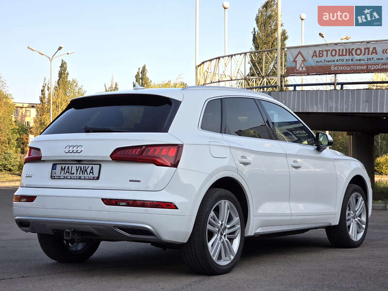 Внедорожник / Кроссовер Audi Q5 2019 в Ужгороде
