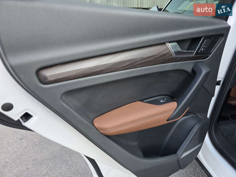 Внедорожник / Кроссовер Audi Q5 2019 в Ужгороде