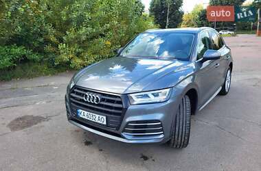 Внедорожник / Кроссовер Audi Q5 2018 в 