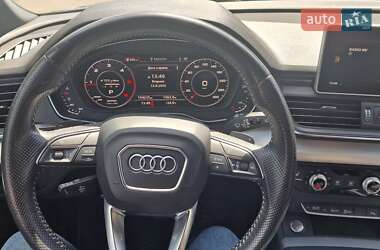 Внедорожник / Кроссовер Audi Q5 2017 в 