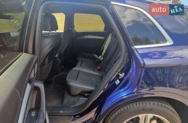 Внедорожник / Кроссовер Audi Q5 2017 в 