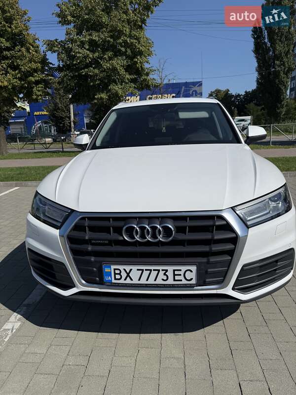 Внедорожник / Кроссовер Audi Q5 2017 в Хмельницком