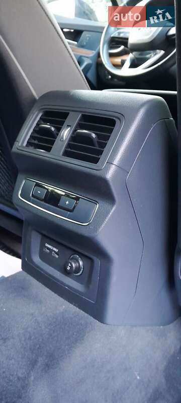 Внедорожник / Кроссовер Audi Q5 2020 в Стрые