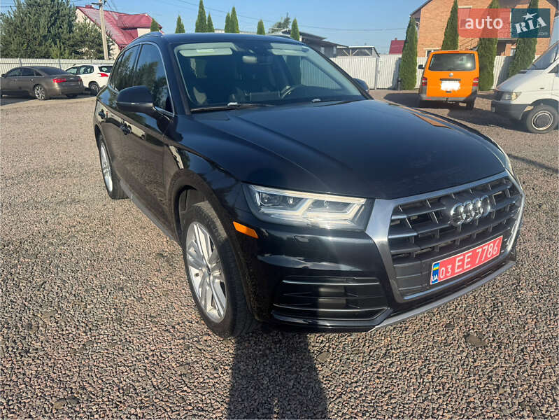 Внедорожник / Кроссовер Audi Q5 2018 в Луцке