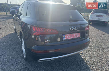 Внедорожник / Кроссовер Audi Q5 2018 в 