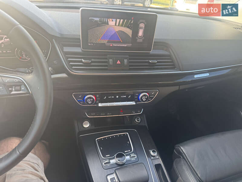 Внедорожник / Кроссовер Audi Q5 2018 в Луцке