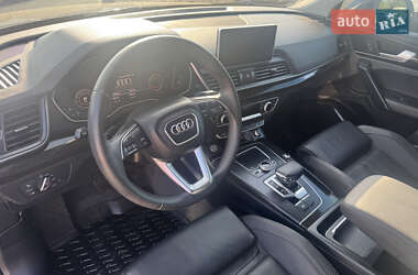Внедорожник / Кроссовер Audi Q5 2018 в 