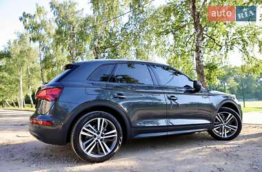 Внедорожник / Кроссовер Audi Q5 2018 в 