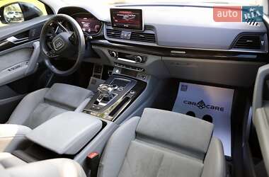 Внедорожник / Кроссовер Audi Q5 2018 в 