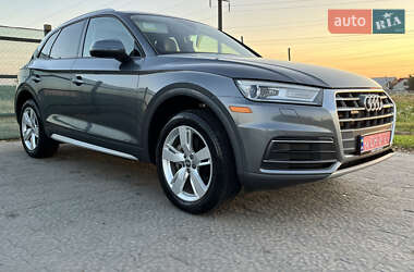 Внедорожник / Кроссовер Audi Q5 2018 в 
