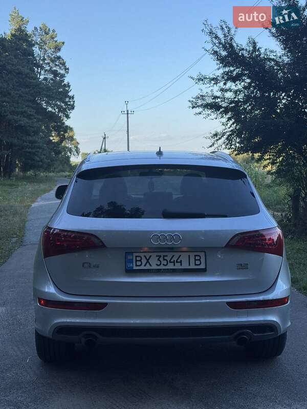 Позашляховик / Кросовер Audi Q5 2011 в Славуті