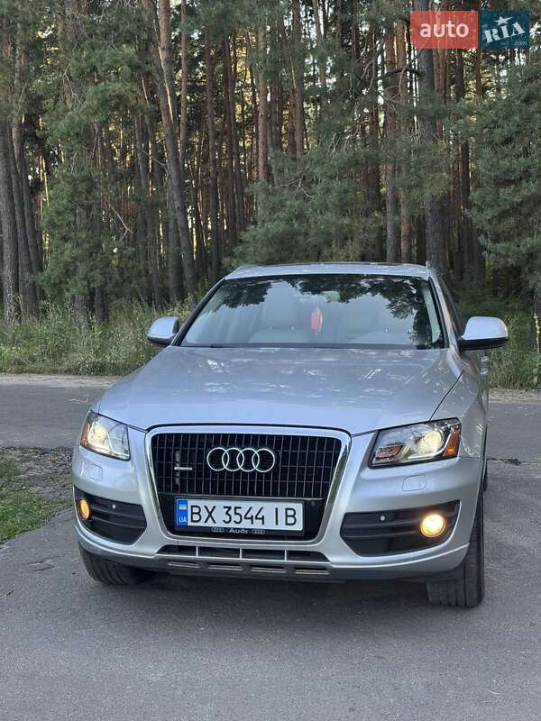 Позашляховик / Кросовер Audi Q5 2011 в Славуті