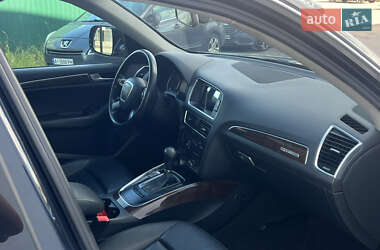 Внедорожник / Кроссовер Audi Q5 2010 в 
