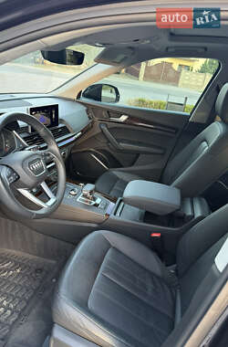 Внедорожник / Кроссовер Audi Q5 2020 в 