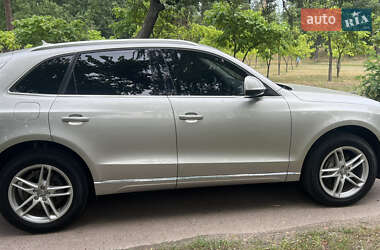 Внедорожник / Кроссовер Audi Q5 2017 в 