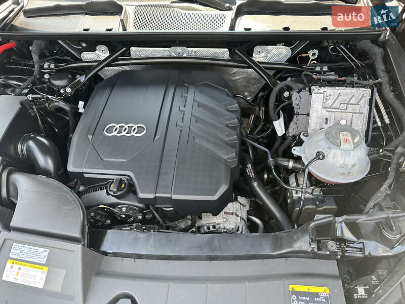 Внедорожник / Кроссовер Audi Q5 2021 в Луцке