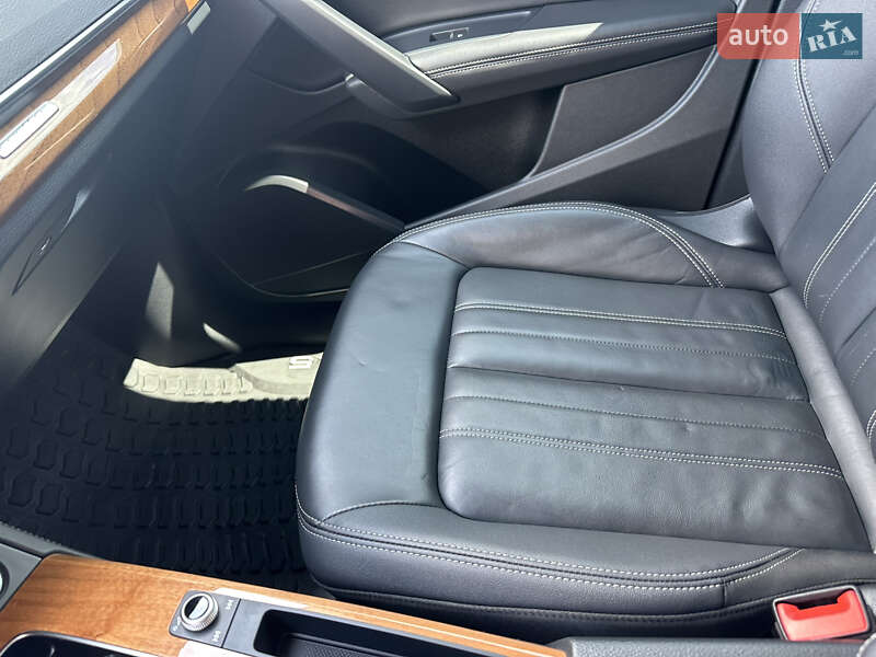 Внедорожник / Кроссовер Audi Q5 2021 в Луцке