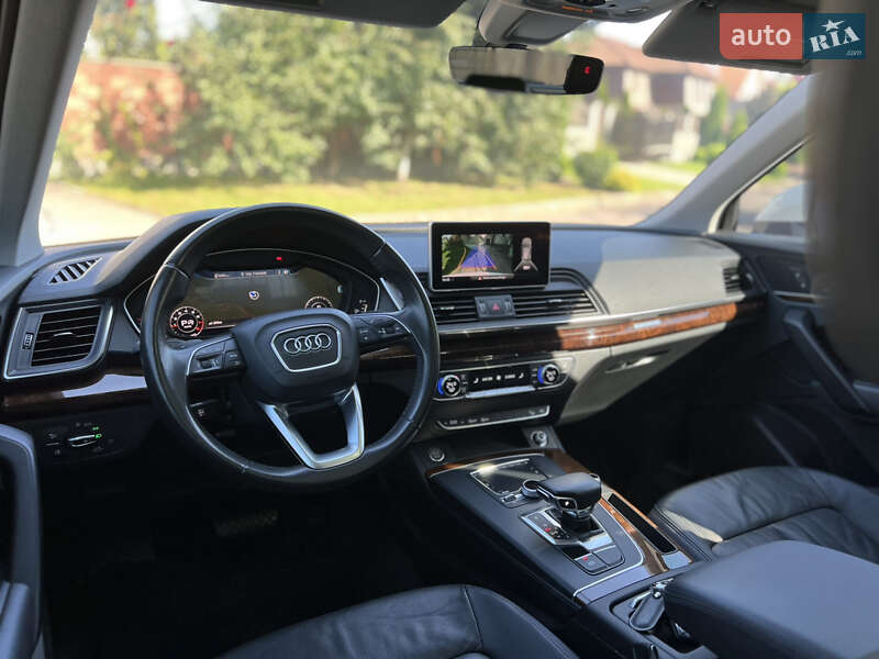 Внедорожник / Кроссовер Audi Q5 2018 в Ровно