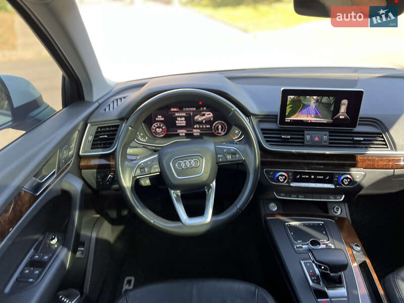 Внедорожник / Кроссовер Audi Q5 2018 в Ровно