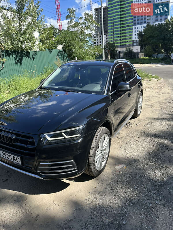 Внедорожник / Кроссовер Audi Q5 2018 в Киеве