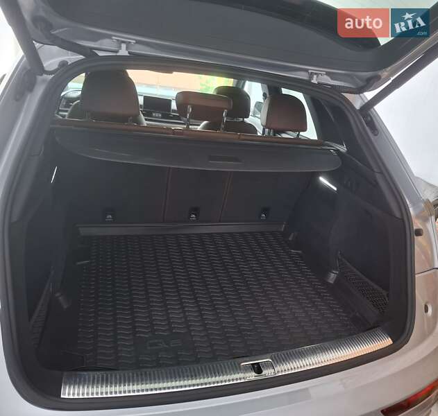 Внедорожник / Кроссовер Audi Q5 2017 в Чорткове