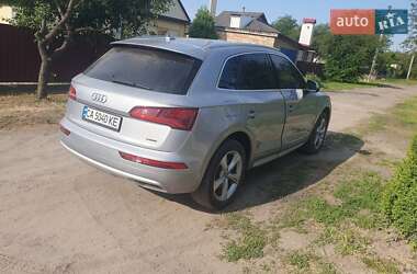 Внедорожник / Кроссовер Audi Q5 2017 в 