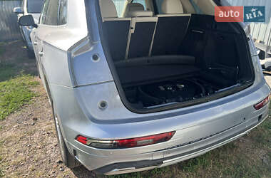 Внедорожник / Кроссовер Audi Q5 2021 в 