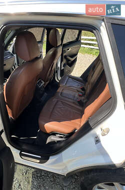 Внедорожник / Кроссовер Audi Q5 2011 в 