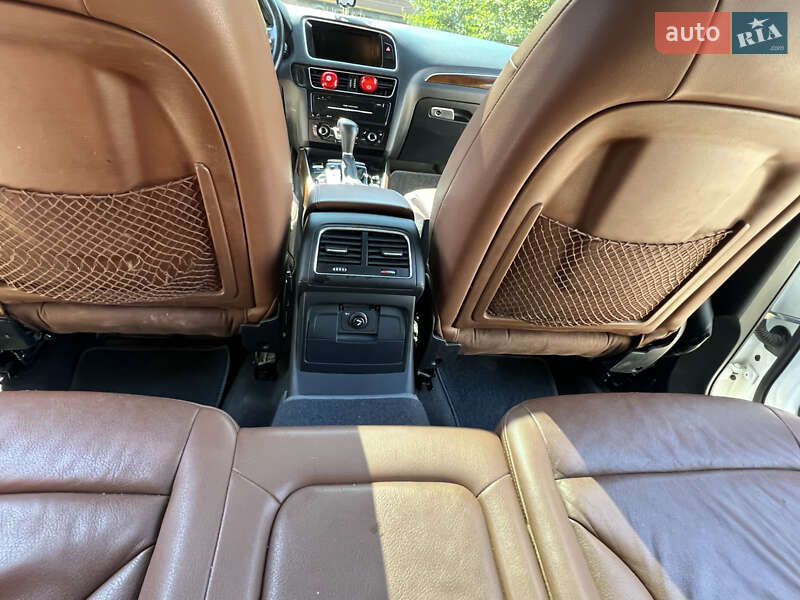 Внедорожник / Кроссовер Audi Q5 2011 в Ивано-Франковске