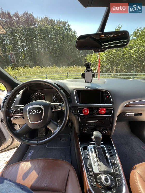Внедорожник / Кроссовер Audi Q5 2011 в Ивано-Франковске