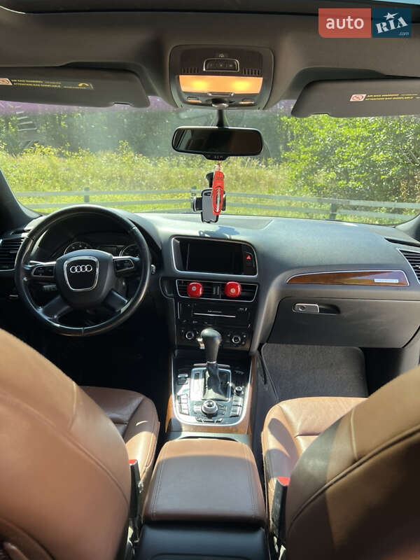 Внедорожник / Кроссовер Audi Q5 2011 в Ивано-Франковске