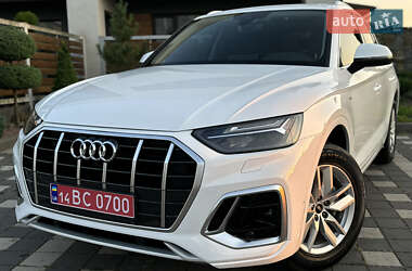 Внедорожник / Кроссовер Audi Q5 2022 в 