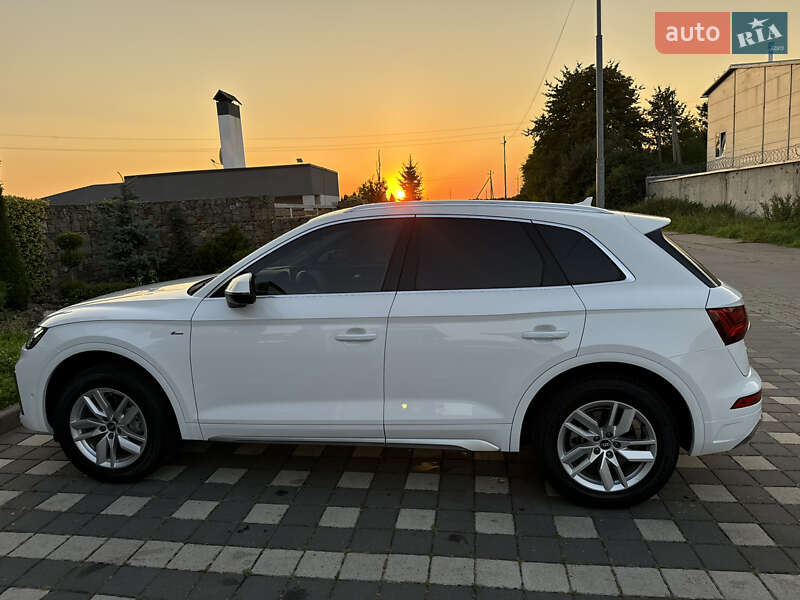 Внедорожник / Кроссовер Audi Q5 2022 в Стрые