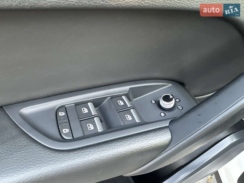 Внедорожник / Кроссовер Audi Q5 2022 в Стрые