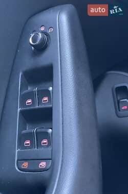 Внедорожник / Кроссовер Audi Q5 2012 в 