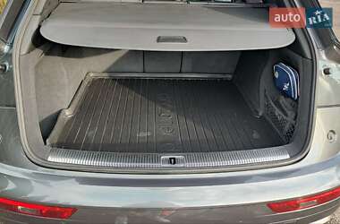 Внедорожник / Кроссовер Audi Q5 2017 в 