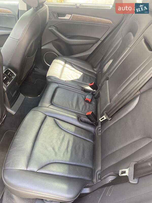 Внедорожник / Кроссовер Audi Q5 2012 в Одессе