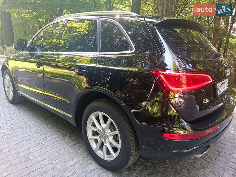 Внедорожник / Кроссовер Audi Q5 2013 в Черновцах