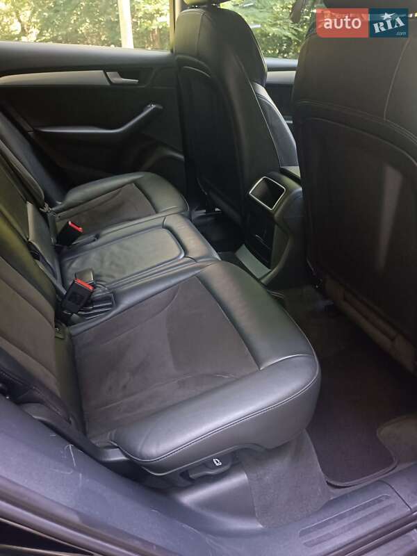 Внедорожник / Кроссовер Audi Q5 2013 в Черновцах