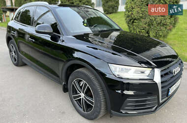 Внедорожник / Кроссовер Audi Q5 2018 в 