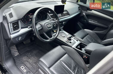 Внедорожник / Кроссовер Audi Q5 2018 в 