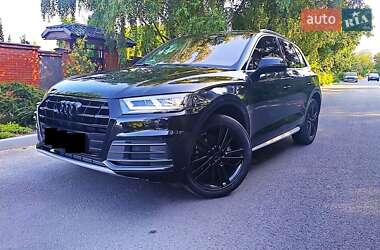 Внедорожник / Кроссовер Audi Q5 2018 в 