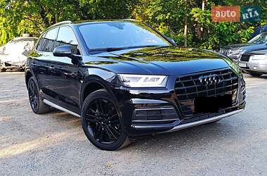 Внедорожник / Кроссовер Audi Q5 2018 в 