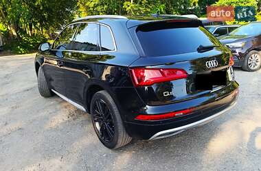 Внедорожник / Кроссовер Audi Q5 2018 в 