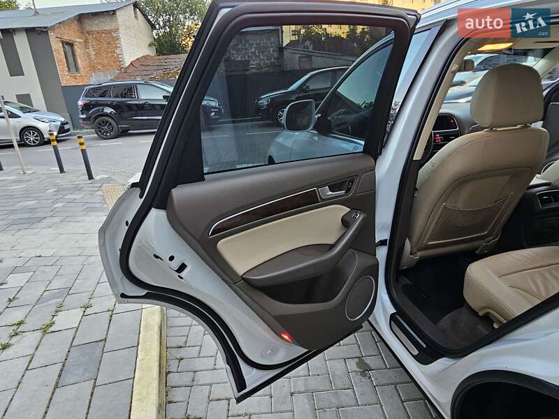 Внедорожник / Кроссовер Audi Q5 2015 в Львове
