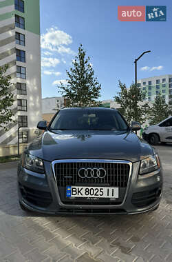 Внедорожник / Кроссовер Audi Q5 2012 в 