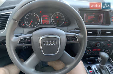 Внедорожник / Кроссовер Audi Q5 2011 в 