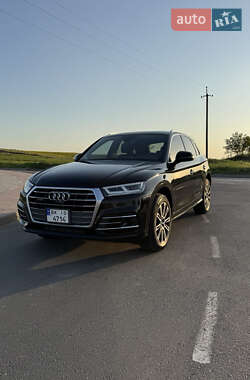 Внедорожник / Кроссовер Audi Q5 2017 в 