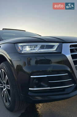 Внедорожник / Кроссовер Audi Q5 2017 в 
