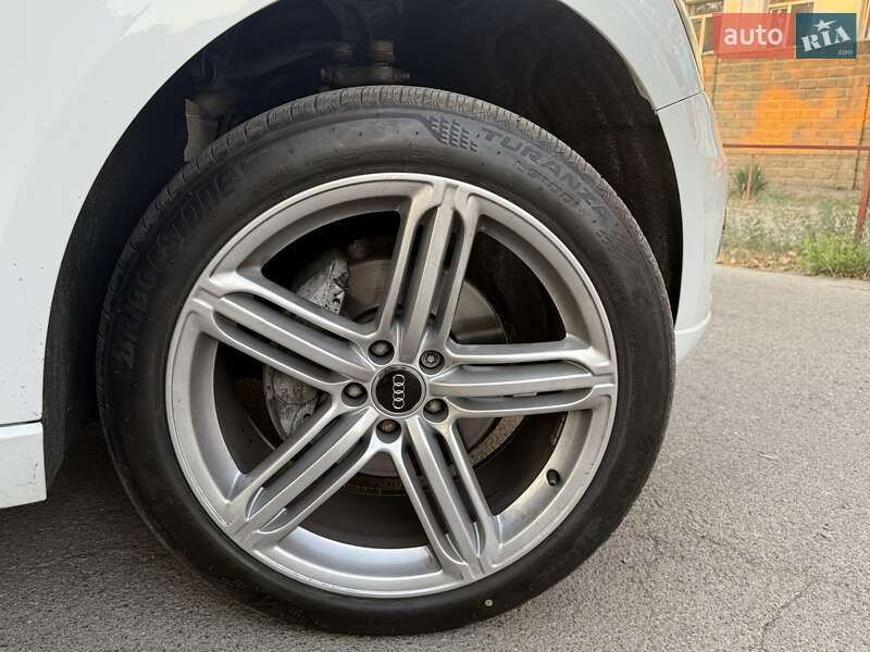 Позашляховик / Кросовер Audi Q5 2016 в Одесі